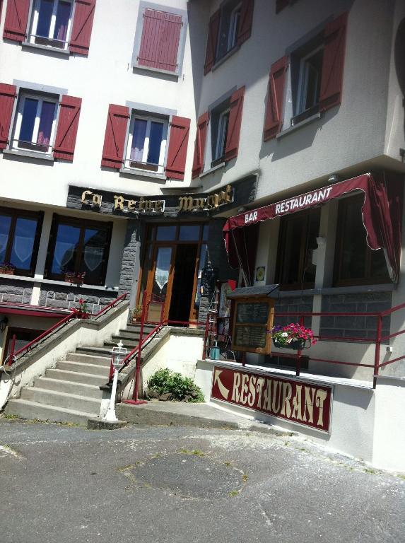 Hotel Restaurant La Reine Margot La Tour-dʼAuvergne Eksteriør bilde